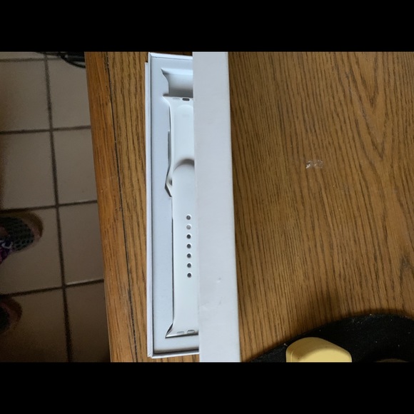 Apple Watch band 4 series 42 inch - Picture 2 of 4